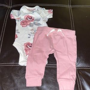 Newborn lounge outfit